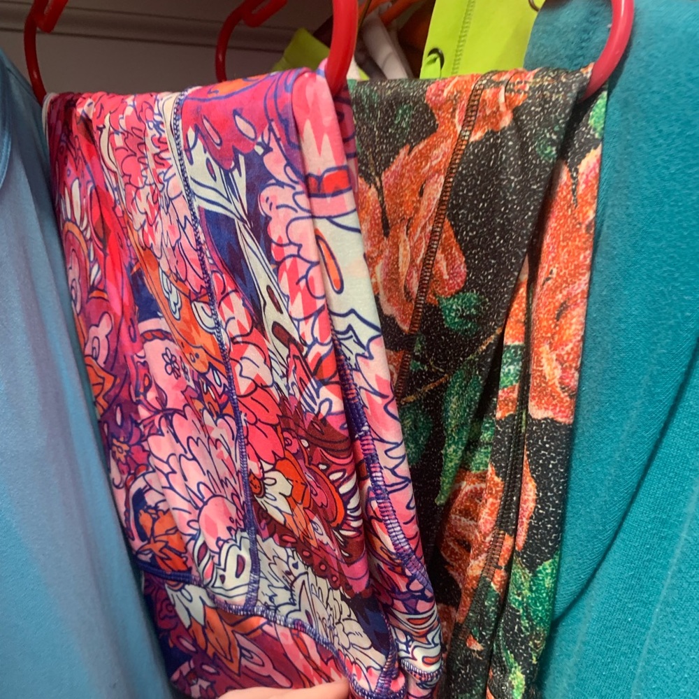 Lularoe - Picture 2 of 8